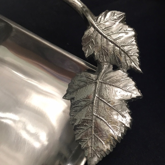 🌿New🍃Martha Stewart 14 inch leave🍃🌿Silver Tray🍃 - Picture 2 of 7
